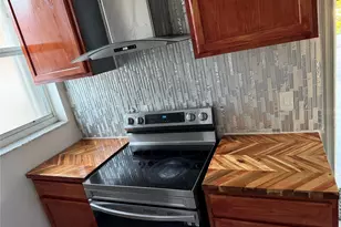 322 SW 193rd Ave, Pembroke Pines, FL 33029 - Photo 6