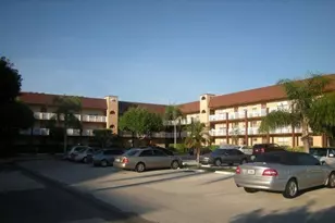 9261 Sunrise Lakes Blvd, Sunrise, FL 33322 - Photo 18