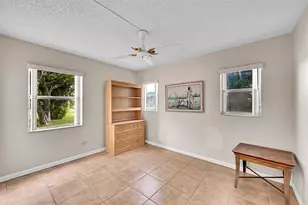 9261 Sunrise Lakes Blvd, Sunrise, FL 33322 - Photo 12