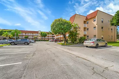 9261 Sunrise Lakes Boulevard #112, Sunrise, FL 33322 - Photo 14