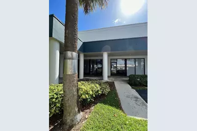 4750 N Dixie Highway #4, Oakland Park, FL 33334 - Photo 1