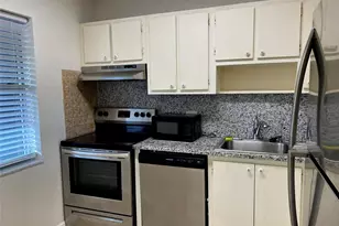 7807 Golf Cir Dr, Margate, FL 33063 - Photo 20