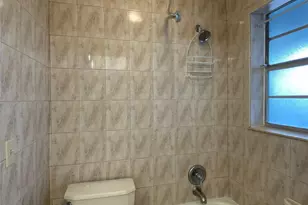 7807 Golf Cir Dr, Margate, FL 33063 - Photo 18