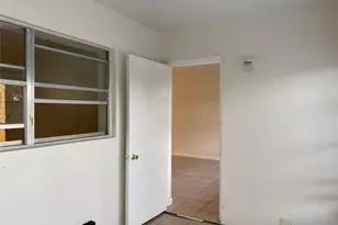 7807 Golf Cir Dr, Margate, FL 33063 - Photo 10