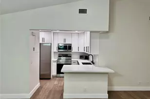 84 Centennial Ct, Deerfield Beach, FL 33442 - Photo 10