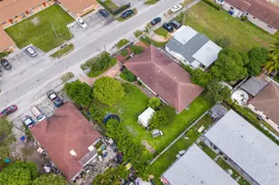 5720 Flagler St, Hollywood, FL 33023 - Photo 8