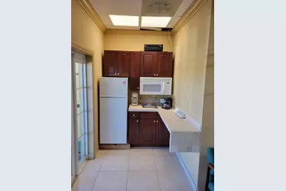 2745 E Oakland Park Boulevard, Fort Lauderdale, FL 33306 - Photo 16