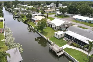 1081 6th St, Okeechobee, FL 34974 - Photo 6