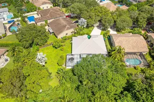 1400 NW 102nd Dr, Coral Springs, FL 33071 - Photo 2