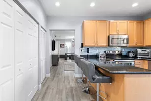 14741 SW 11th St, Pembroke Pines, FL 33027 - Photo 4