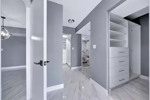 1100 St Charles Pl, Pembroke Pines, FL 33026 - Photo 14