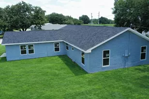 603 N Sunset Ave, Mascotte, FL 34753 - Photo 2