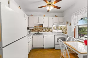 7200 NW 5th Pl, Margate, FL 33063 - Photo 4