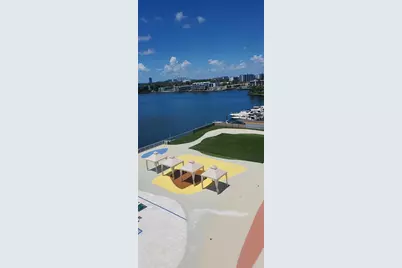 250 174th Street #819, Sunny Isles Beach, FL 33160 - Photo 2