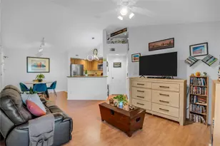 731 Vista Isles Dr, Plantation, FL 33325 - Photo 16