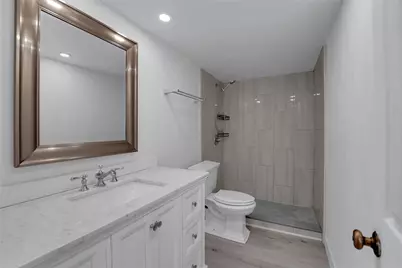 301 Croton Avenue #302, Lantana, FL 33462 - Photo 8