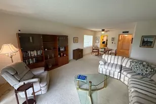 8405 NW 61st St, Tamarac, FL 33321 - Photo 10