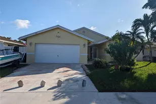 707 SE 3rd Ave, Dania Beach, FL 33004 - Photo 2