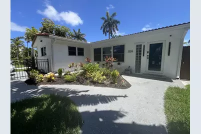 1042 Tyler Street, Hollywood, FL 33019 - Photo 1