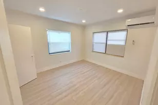 560 NE 15th Ave, Fort Lauderdale, FL 33301 - Photo 6