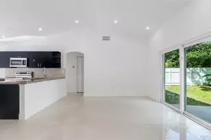 1811 SW 124th Way, Miramar, FL 33027 - Photo 6