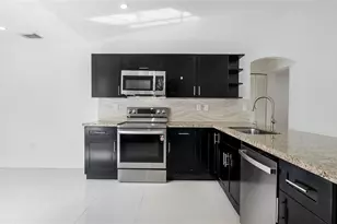 1811 SW 124th Way, Miramar, FL 33027 - Photo 10