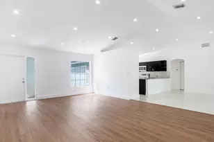 1811 SW 124th Way, Miramar, FL 33027 - Photo 4