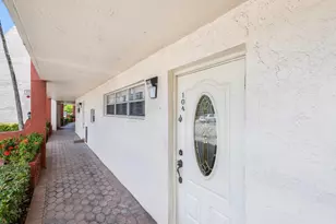 311 S Hollybrook Dr, Pembroke Pines, FL 33025 - Photo 8