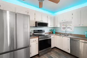 311 S Hollybrook Dr, Pembroke Pines, FL 33025 - Photo 2