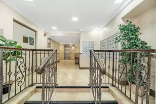 1800 Sans Souci Blvd Unit, North Miami, FL 33181 - Photo 4