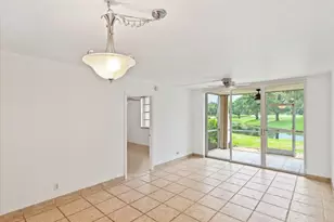 9470 Poinciana Pl, Davie, FL 33324 - Photo 10