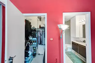 1900 N Bayshore Dr, Miami, FL 33132 - Photo 20