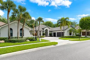 10295 Trianon Pl, Wellington, FL 33449 - Photo 2