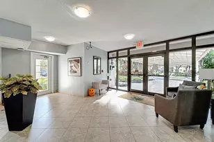 545 Oaks Ln, Pompano Beach, FL 33069 - Photo 4