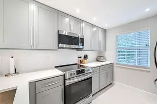 545 Oaks Ln, Pompano Beach, FL 33069 - Photo 10