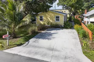 117 NE 8th St, Pompano Beach, FL 33060 - Photo 2