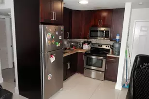 9459 SW 76th St, Miami, FL 33173 - Photo 4