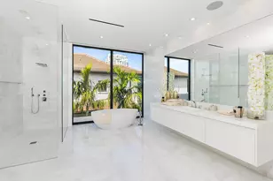 68 Isla Bahia Dr, Fort Lauderdale, FL 33316 - Photo 48