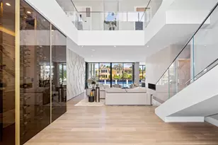 68 Isla Bahia Dr, Fort Lauderdale, FL 33316 - Photo 16