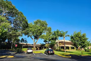 9661 Sunrise Lakes Blvd, Sunrise, FL 33322 - Photo 16