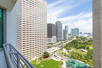 335 S Biscayne Boulevard #2400, Miami, FL 33131 - Photo 48