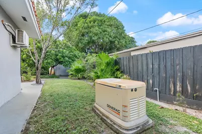 1409 NE 2nd Avenue, Fort Lauderdale, FL 33304 - Photo 24