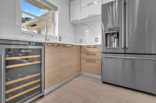 2212 NE 32nd Ave, Fort Lauderdale, FL 33305 - Photo 12