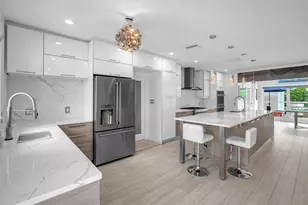 2212 NE 32nd Ave, Fort Lauderdale, FL 33305 - Photo 6