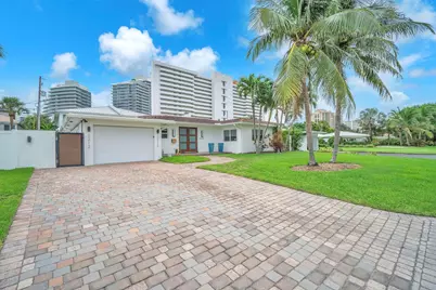 2212 NE 32nd Avenue, Fort Lauderdale, FL 33305 - Photo 2