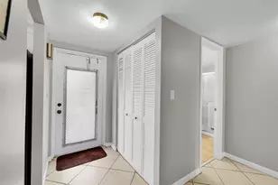 8861 Sunrise Lakes Blvd, Sunrise, FL 33322 - Photo 20