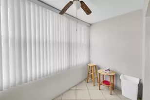 8861 Sunrise Lakes Blvd, Sunrise, FL 33322 - Photo 26