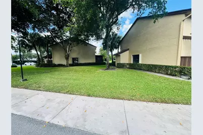 3966 Cocoplum Circle #D, Pompano Beach, FL 33063 - Photo 32
