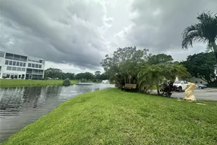 126 Grantham B, Deerfield Beach, FL 33442 - Photo 30