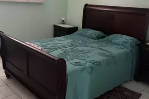 9800 N Hollybrook Lake Dr, Pembroke Pines, FL 33025 - Photo 10